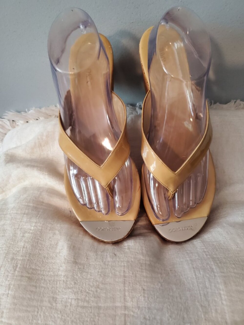 Jimmy Choo Patent Leather Cork Wedge Sandals Yellow Resort Thong Y2K Design 40.5 - Picture 12 of 15